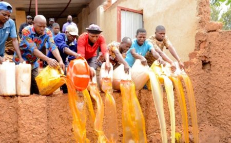 Gatsibo: Hatahuwe uruganda rw'inzoga mu isabune, urusenda n’itabi – Litiro ibihumbi 25 zamenwe