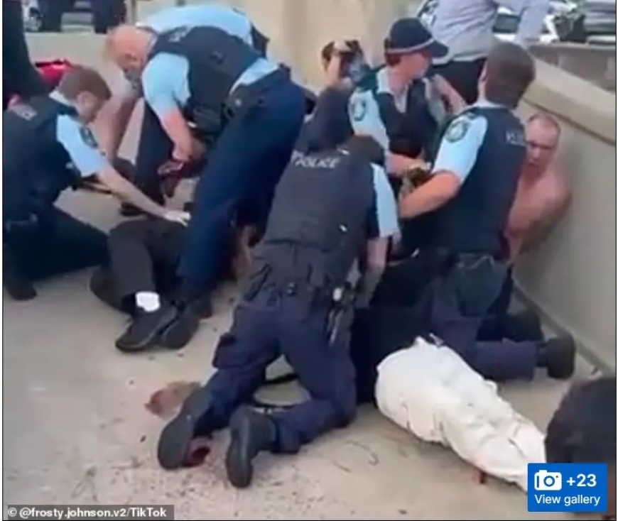 Twelve Killed as Terror Attack Targets Jewish Festival at Bondi Beach