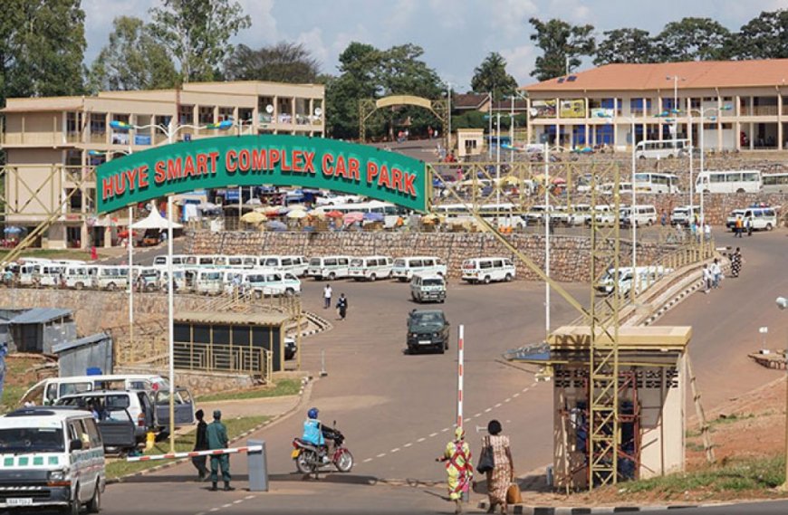 Huye Smart Complex Car Park Umwe mu Mihigo Yahinduye Byinshi mu Iterambere ry'Akarere ka Huye
