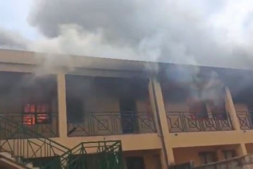 VIDEO: Inkongi yibasiye amacumbi y'abahungu muri Gihogwe Secondary School