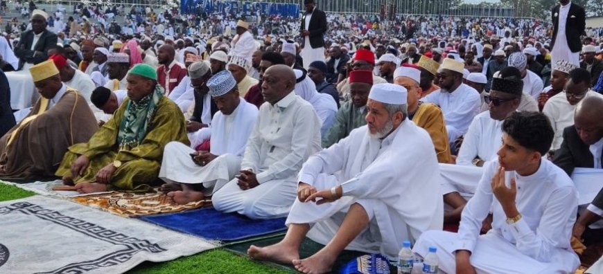 Abayisilamu Basabwe Gukomereza ku Ndangagaciro za Ramadhan mu Kubaka Imiryango Itekanye