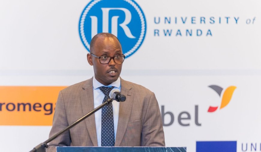 Abakobwa biga Kaminuza y’u Rwanda ku nkunga ya Master Card Foundation, biteguye kubyaza umusaruro amahirwe bahabwa arimo ibiganiro, inama n’ubushobozi.