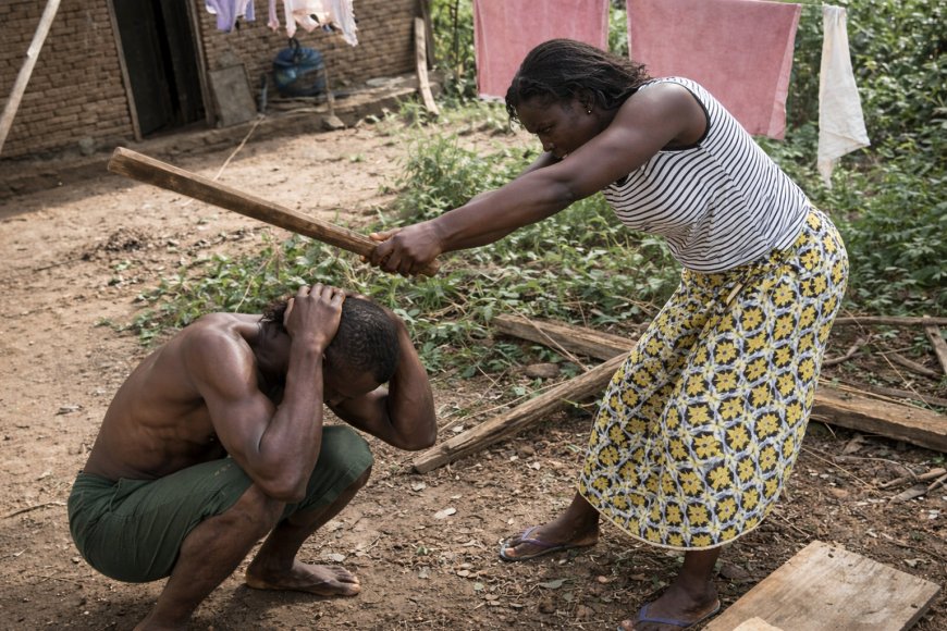 Ikibazo cy'Abagabo basigaye bakubitwa n'abagore babo bagatinya kurega