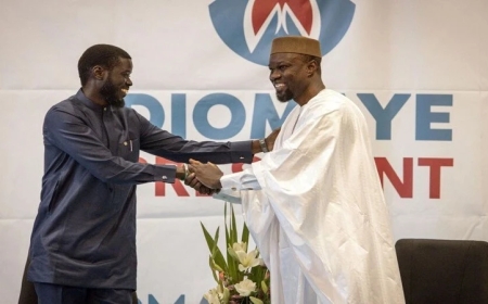 Intambara y'inshuti:Perezida wa Sénégal yirukanye Sonko wari Minisitiri w’Intebe anasesa Guverinoma
