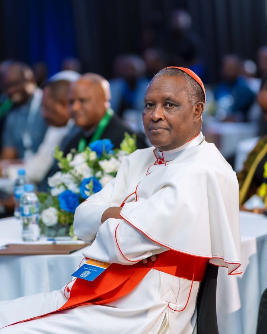 Karidinali Kambanda yashimangiye ko Kiliziya igomba guhindura imikorere igakoresha ikoranabuhanga